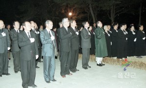 충혼탑 참배