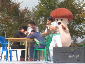 아지매팔씨름